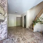 דירה Spacious And Pleasant 3 Bedroom Flat ניס