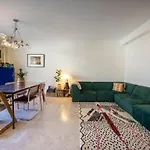 דירה Spacious And Pleasant 3 Bedroom Flat ניס