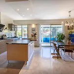 דירה Spacious And Pleasant 3 Bedroom Flat ניס