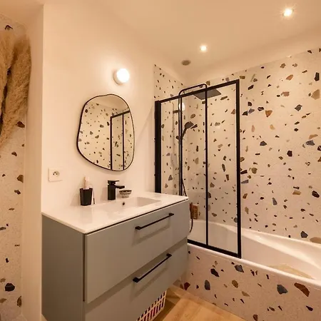 Appartement Spacious And Pleasant 3 Bedroom Flat