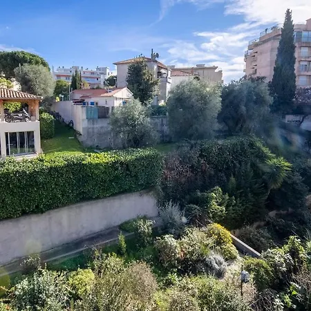 Appartement Spacious And Pleasant 3 Bedroom Flat *