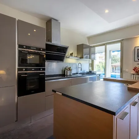 Spacious And Pleasant 3 Bedroom Flat Appartement Nice