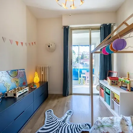 Spacious And Pleasant 3 Bedroom Flat 公寓 *