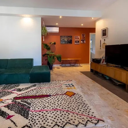 Spacious And Pleasant 3 Bedroom Flat