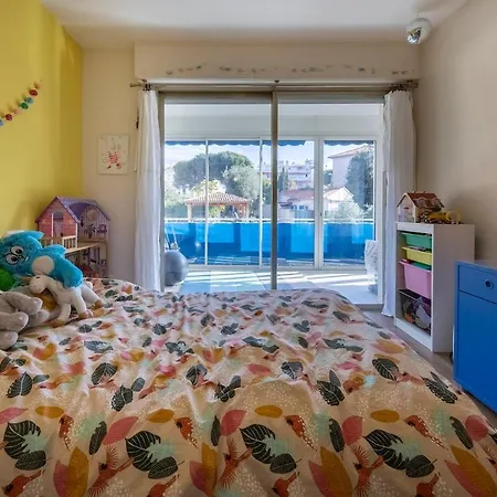Spacious And Pleasant 3 Bedroom Flat 公寓 尼斯