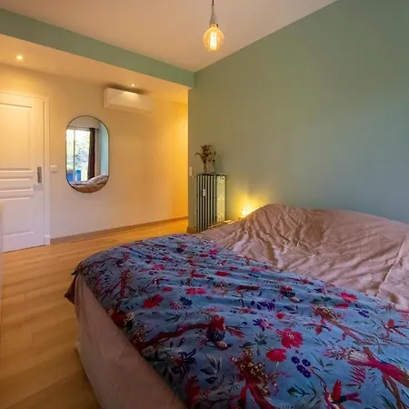 Spacious And Pleasant 3 Bedroom Flat 公寓 *